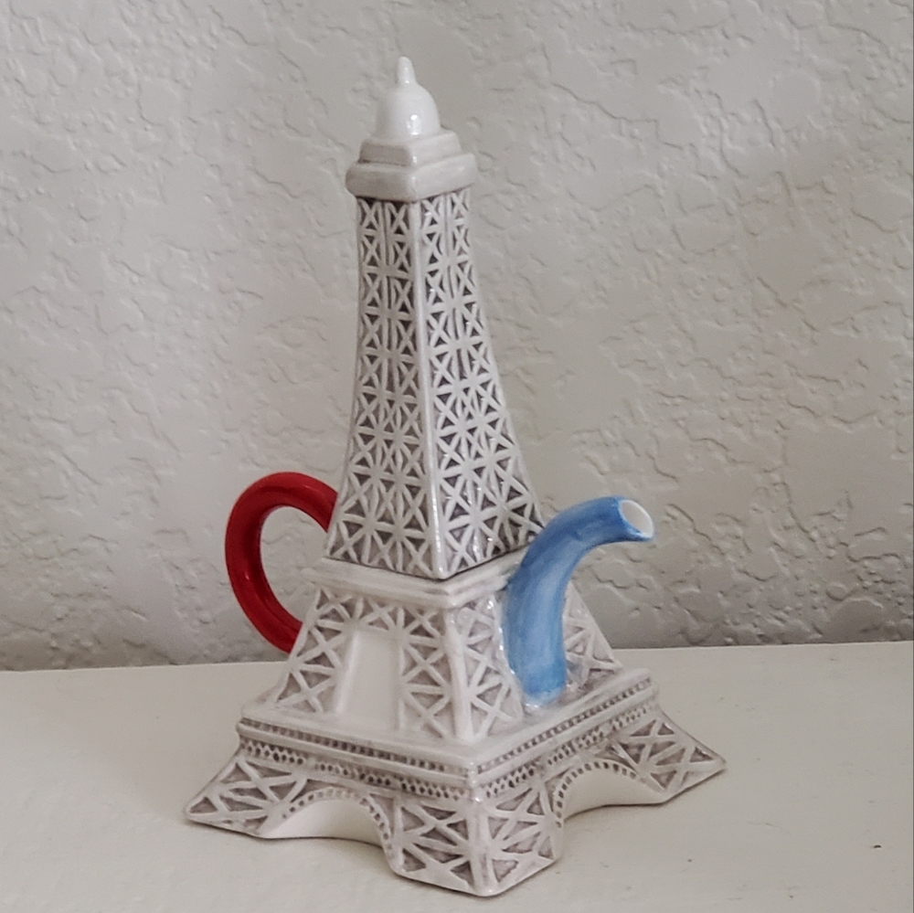 Fitz and Floyd Miniature Ceramic Eiffel Tower Tea Pot, 5.75", Vintage, EUC - Picture 9 of 16